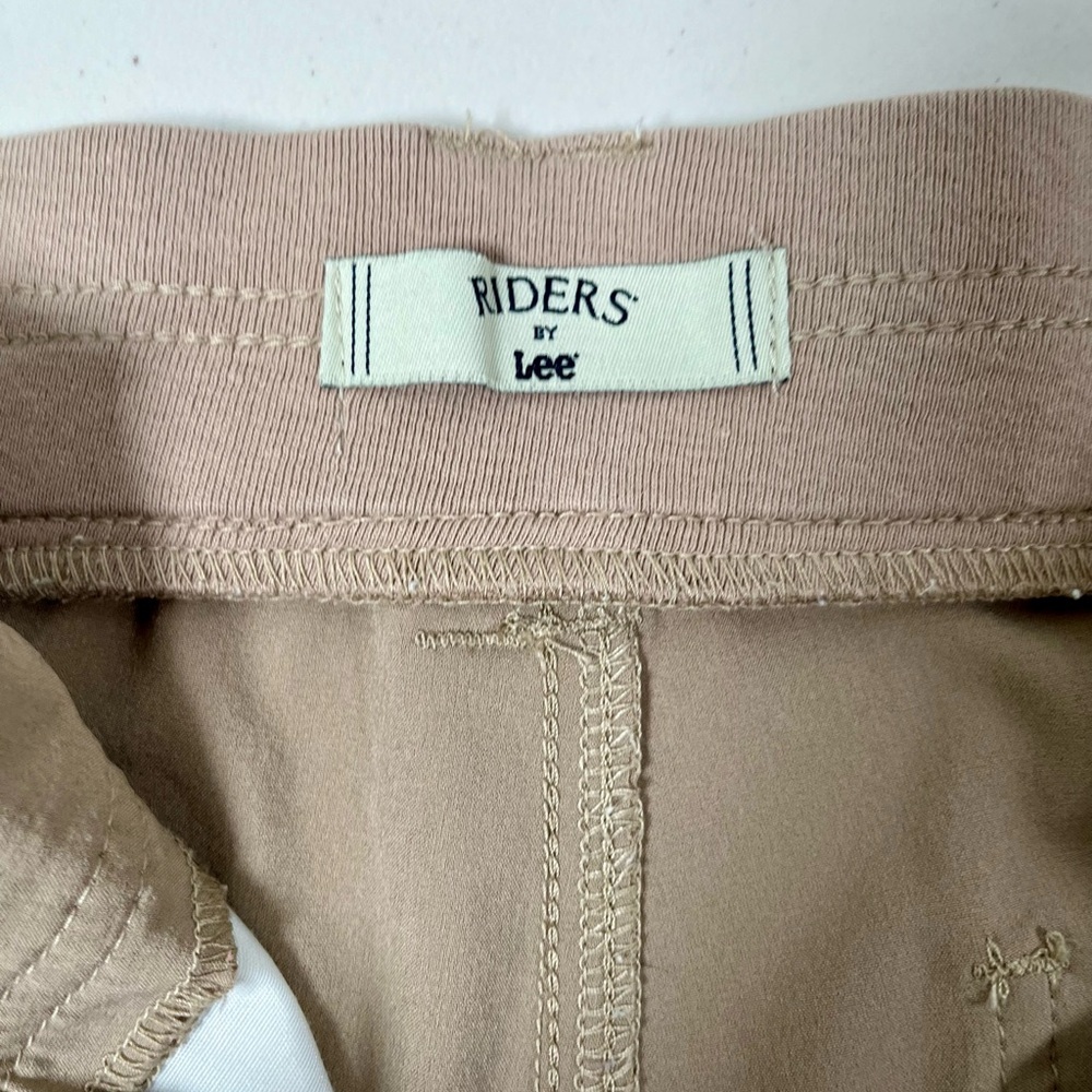 Riders by Lee women’s size 12M Women’s Bermuda Shorts - Picture 7 of 17